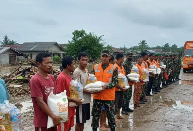 Setelah-Isolasi-Tukka-Diguyur-Sembako-Darurat-Upaya-Pemprov-Sumut-dan-Relawan-Capai-Warga-Terdampak-2448623286