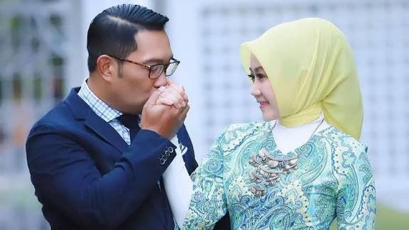 Ridwan Kamil dan Istri. (Foto: Google).